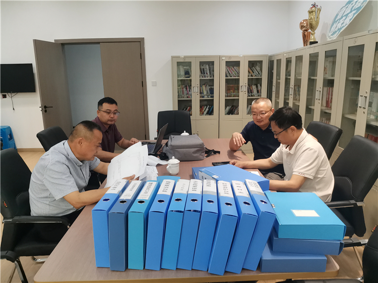 川高公司檢查組到成南公司開展系統(tǒng)營運高速公路養(yǎng)護季度檢查.jpg